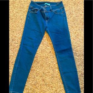 Wax Jeans size juniors 13. Softest material! Slim!